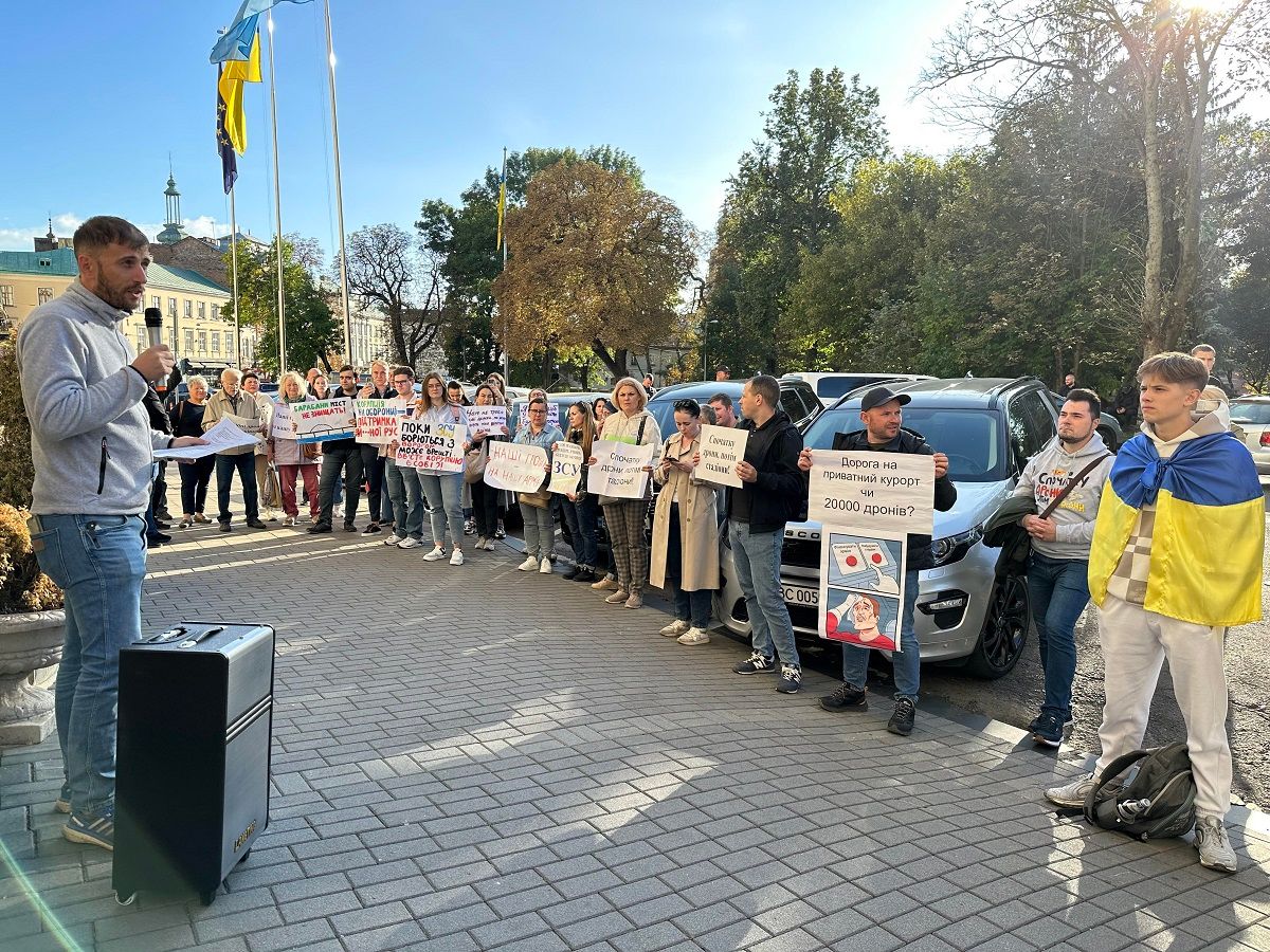 Львівські активісти звернулися до президента  з проханням проконтролювати некритичні витрати