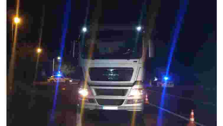 На Львівщині вантажівка збила на смерть  46-річну жінку