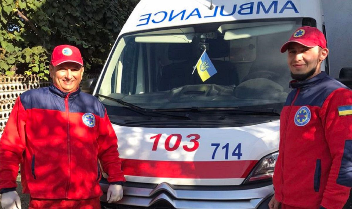 На Мукачівщині лікарі «швидкої» врятували жінку, у якої зупинилося серце