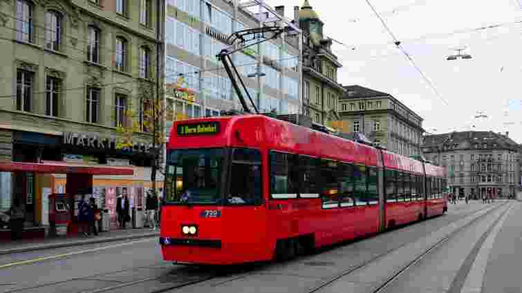 Львів безкоштовно отримає 11 вживаних трамваїв із швейцарського Берна