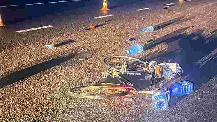 Водій мікроавтобуса на смерть збив велосипедиста в Самборі та втік