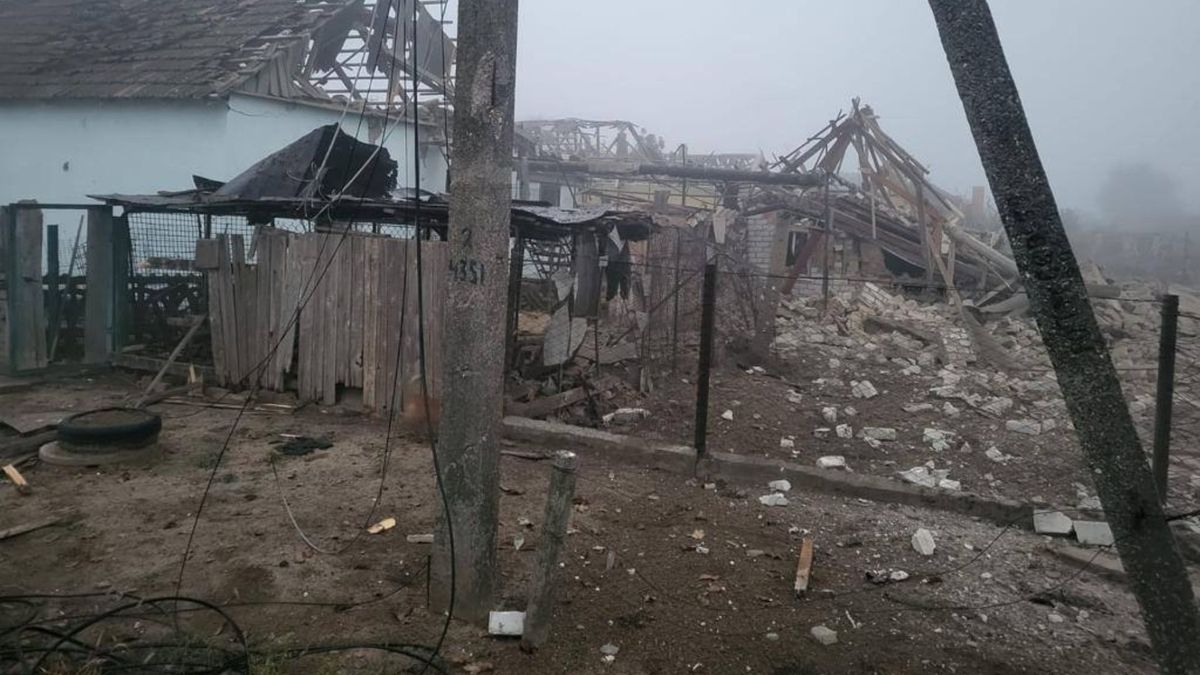 У Бериславі від російського обстрілу загинула жінка, яка стояла на балконі