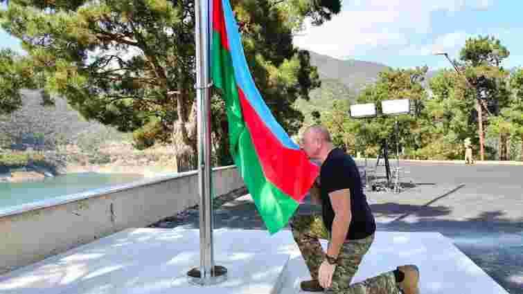 Алієв підняв прапор Азербайджану в столиці Нагірного Карабаху