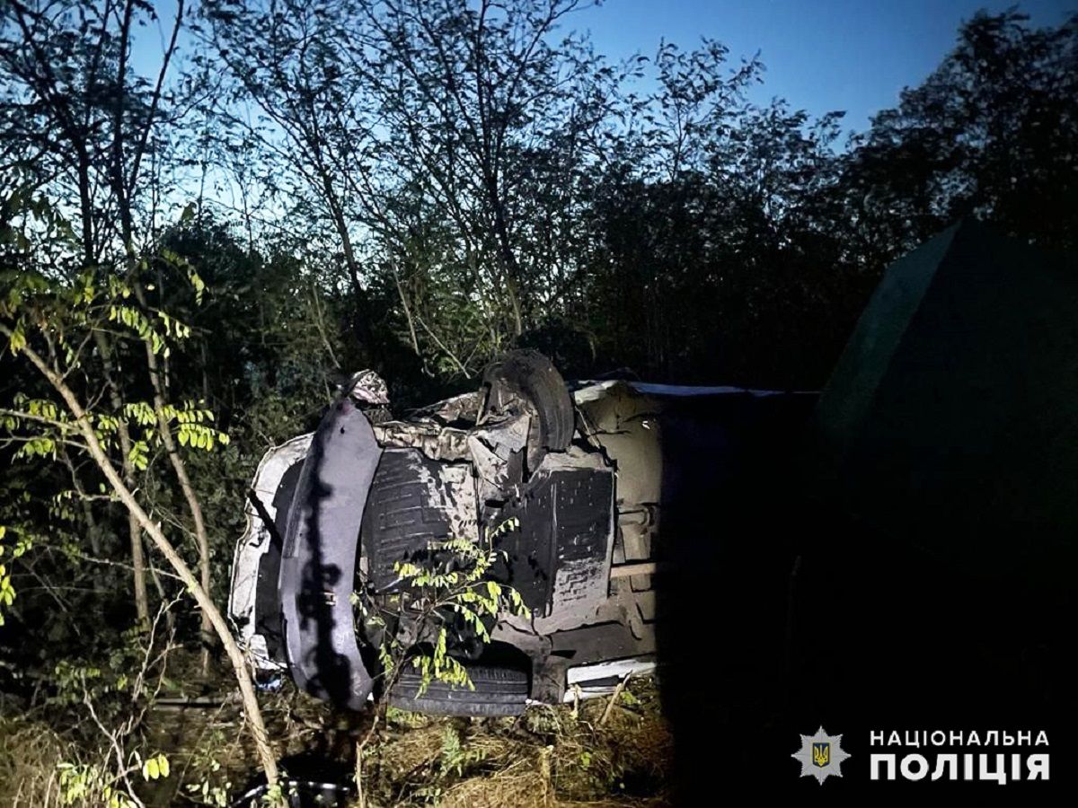 У Миколаївській області зіткнулися мікроавтобус та вантажівка, є загиблі