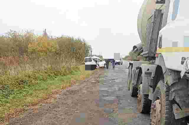 На Волині 52-річний чоловік загинув внаслідок ДТП за участі вантажівки