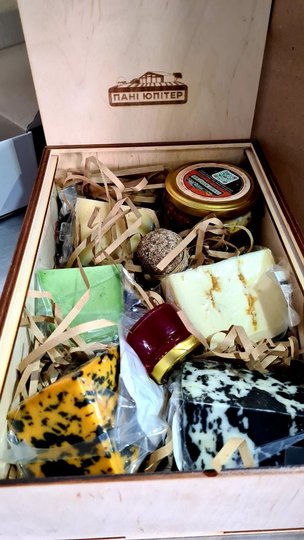 Ферма формує сирні дегустаційні набори