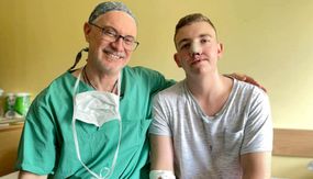 Турецький хірург провів 16-річному львів'янину одну із найважчих отоларингологічних операцій