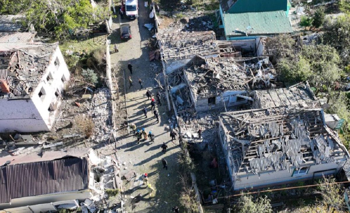 Росіяни завдали ракетного удару по селищу під Дніпром, є жертви