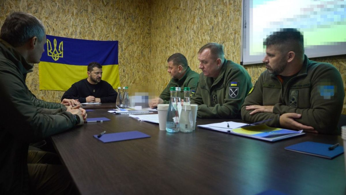 Володимир Зеленський зустрівся із Валерієм Залужним у Херсоні 