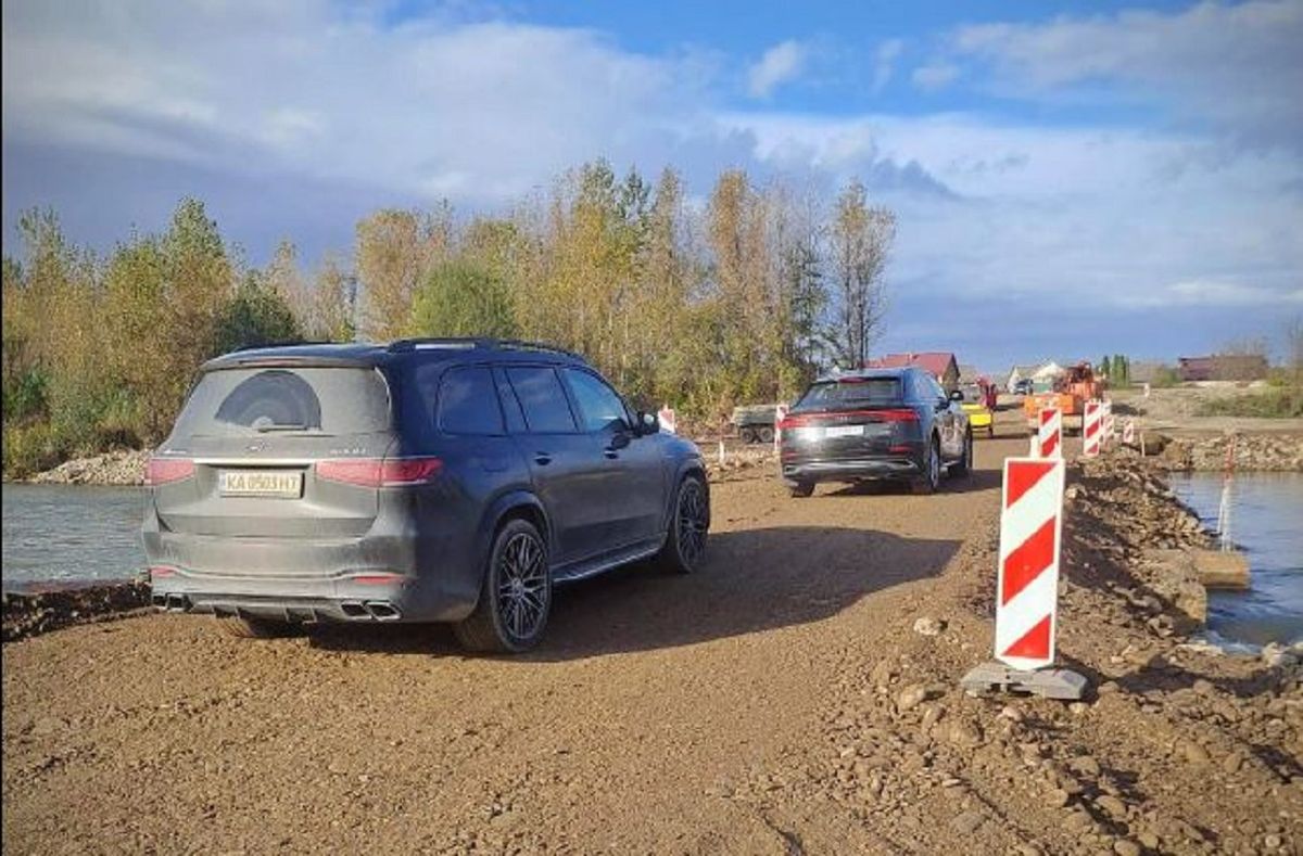 На Закарпатті відновили тимчасову переправу через річку Тересва