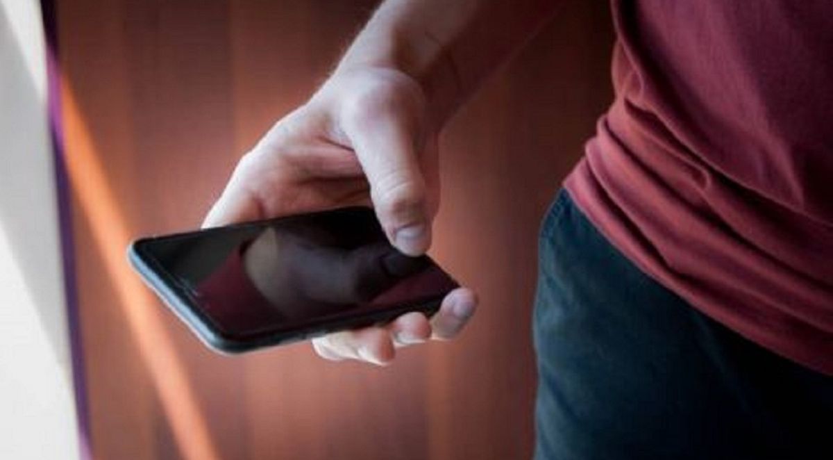 В Україні запустили безкоштовну гарячу лінію підтримки для чоловіків