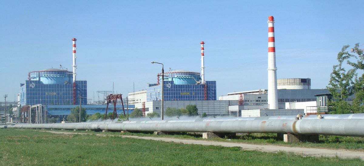Побутові корпуси Хмельницької АЕС зазнали пошкоджень внаслідок атаки дронів