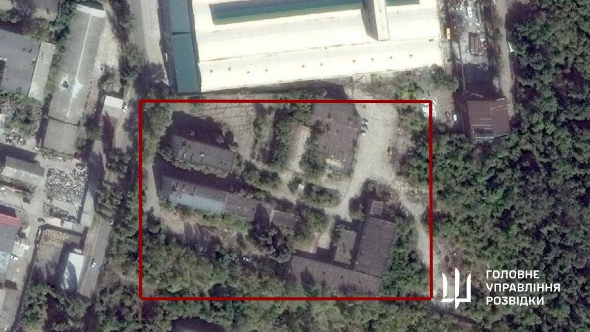 Українські розвідники знищили російський склад озброєнь у Донецьку
