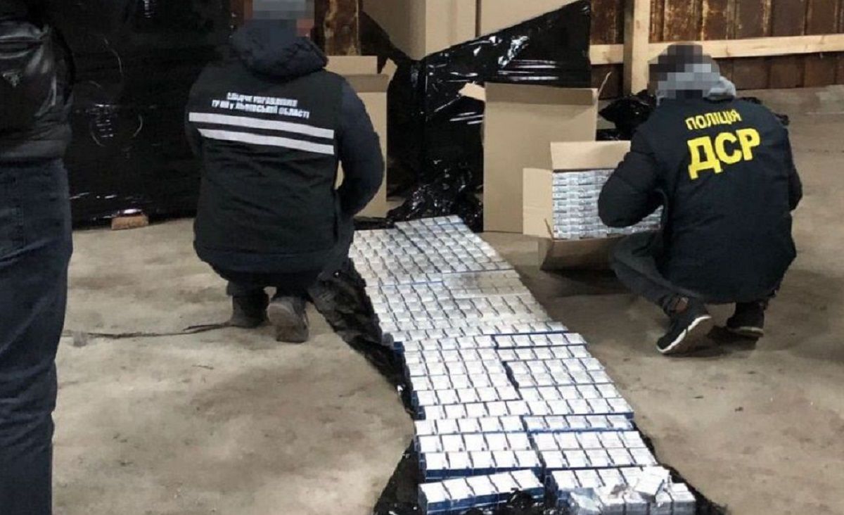 Львівський суд виніс вирок організаторам підпільного цеху з виробництва сигарет