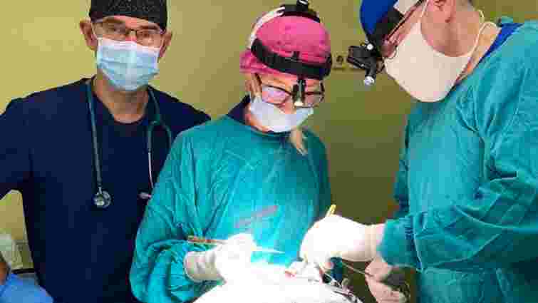 Львівські лікарі двічі врятували новонароджену дівчинку з вродженою вадою