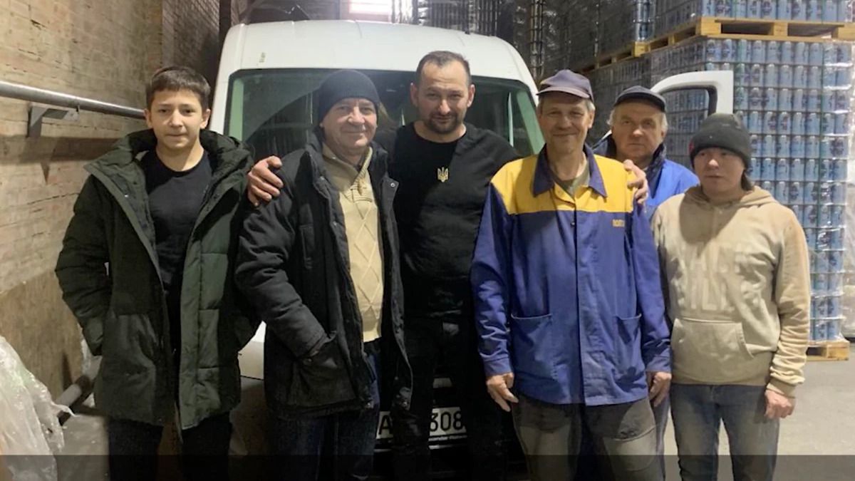 Підприємець з Донеччини виробляє тактильну плитку в реабілітаційному центрі на Львівщині