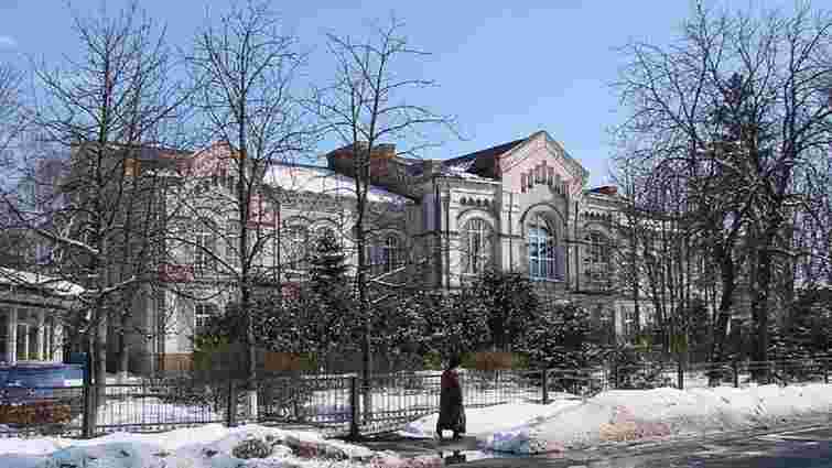 Посадовців Охтирки підозрюють у розтраті 4,2 млн грн під час реставрації гімназії XIX ст.
