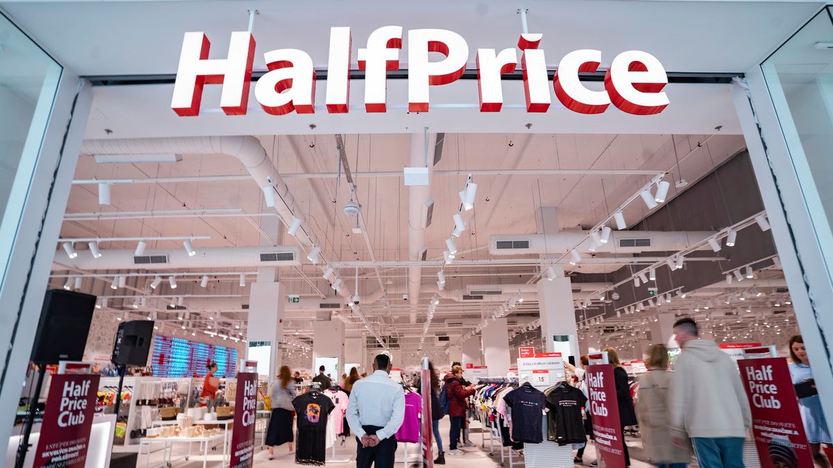 В Україні відкривається перший магазин польської мережі HalfPrice