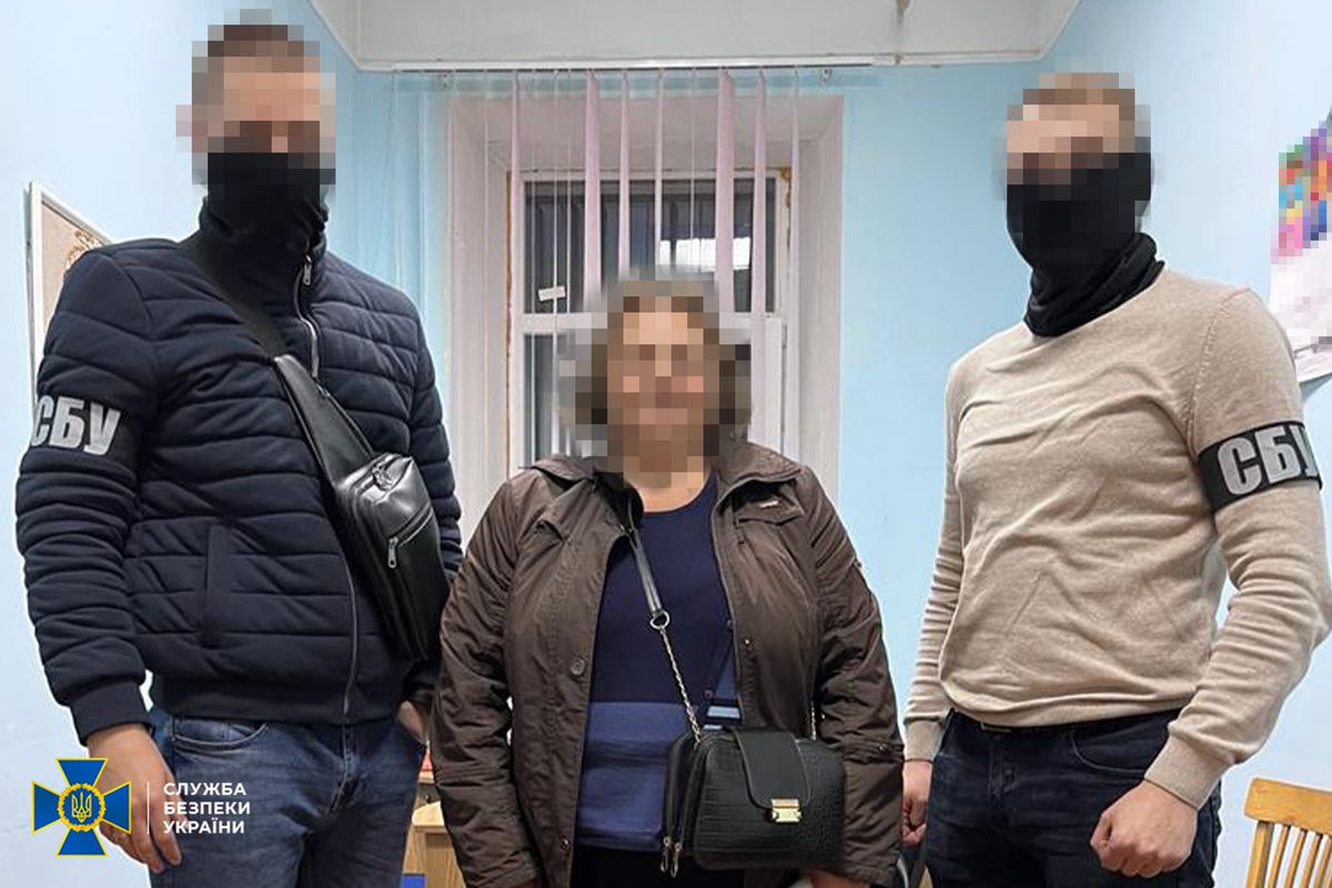 СБУ затримала двох колаборанток з Херсонщини, які працювали в  «управлінні соцполітики РФ»