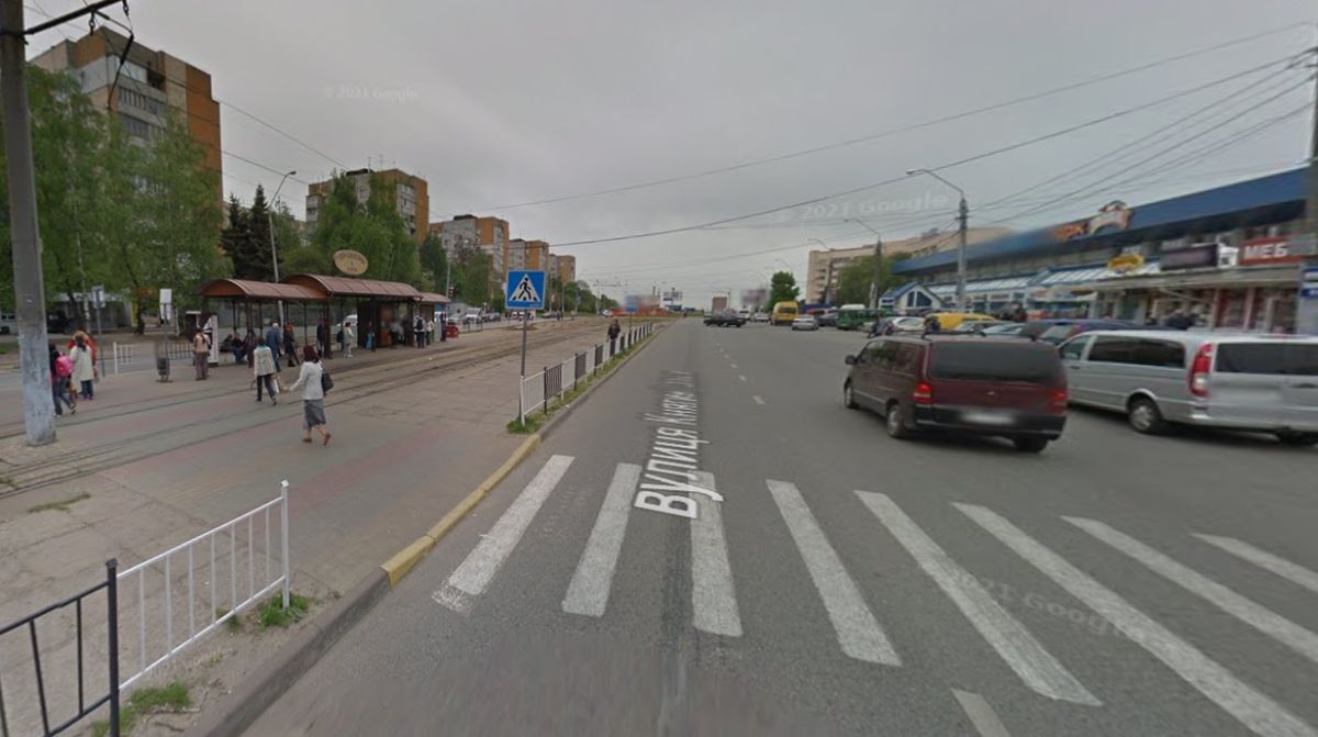 Суд звільнив від покарання водія, який на смерть збив пішохода біля львівського аквапарку