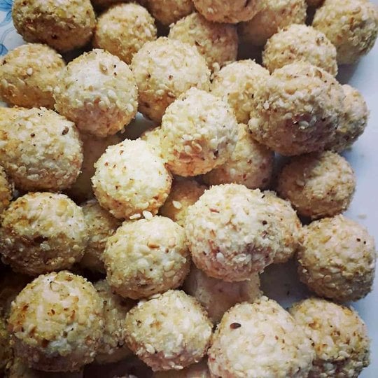 Рікотта в кунжуті