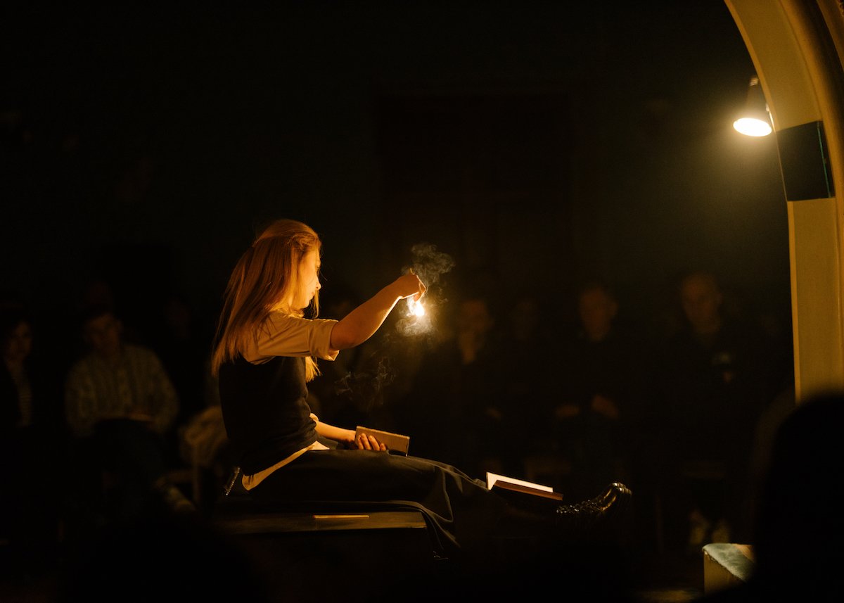 Сцена з вистави (фото Поліни Корзун)