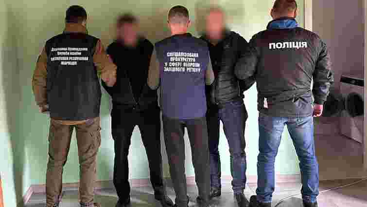 За допомогу ухилянтам переплисти кордон на Закарпатті затримали трьох чоловіків