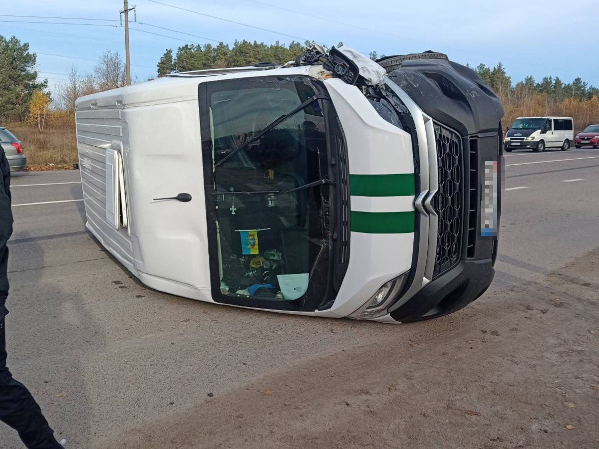 Четверо людей постраждали внаслідок потрійної аварії неподалік Рівного