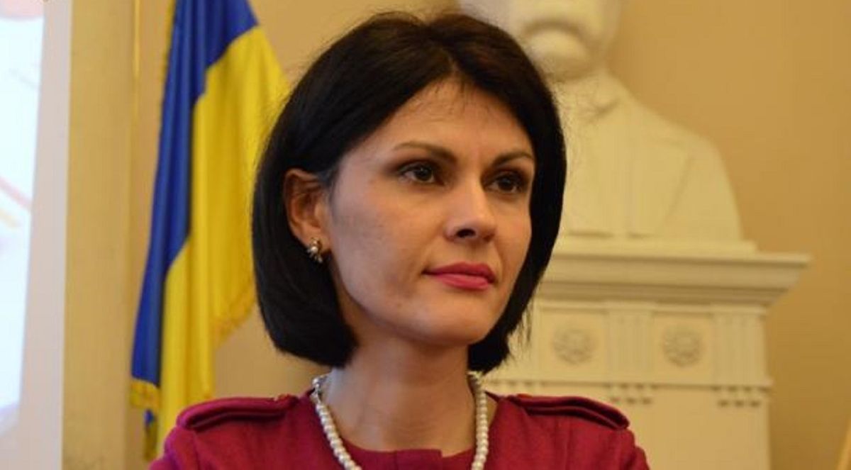 Львівська облрада припинила депутатські повноваження речниці Олега Синютки