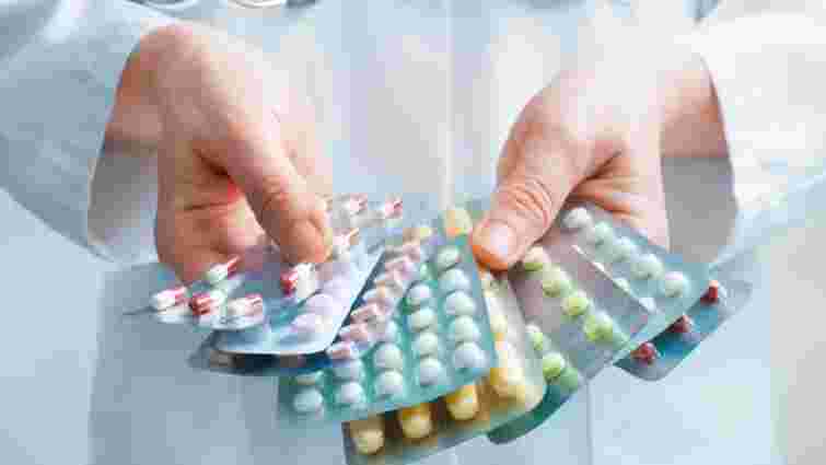 Незаможним українцям компенсують частину вартості життєво важливих ліків