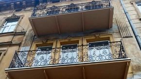 У Львові відновили балкон, який повністю обвалився