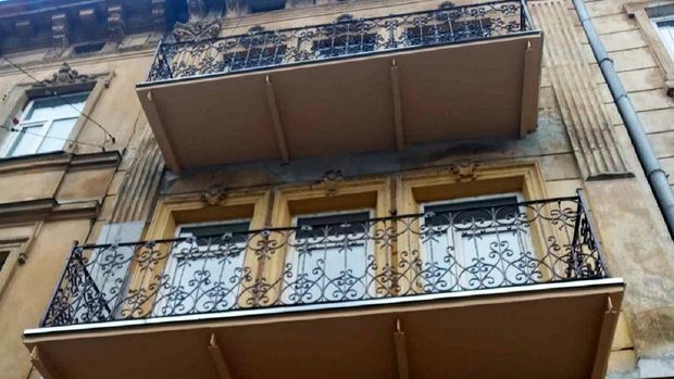 У Львові відновили балкон, який повністю обвалився