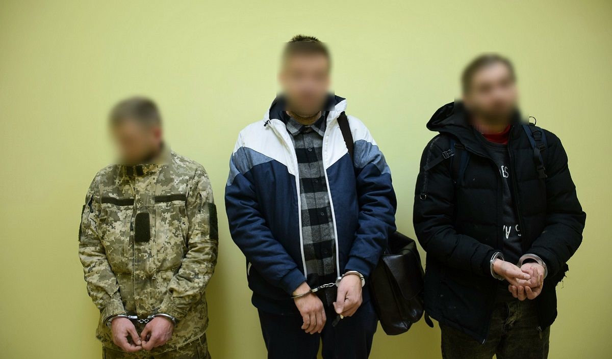Закарпатські прикордонники пострілами зупиняли словака, який переправляв ухилянтів