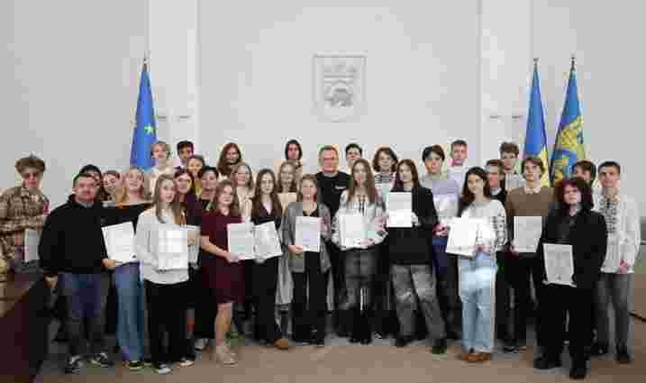 Найкращим львівським школярам вручили премії по 30 тис. грн