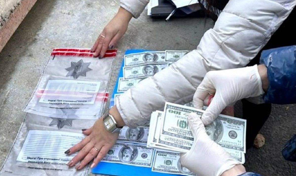 У Львові іноземець за 6000 доларів виготовляв ухилянтам фіктивні посвідчення про інвалідність