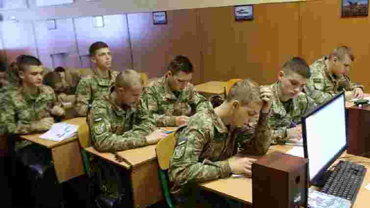 З вересня 2024 року в усіх ВНЗ України планують створити військові кафедри