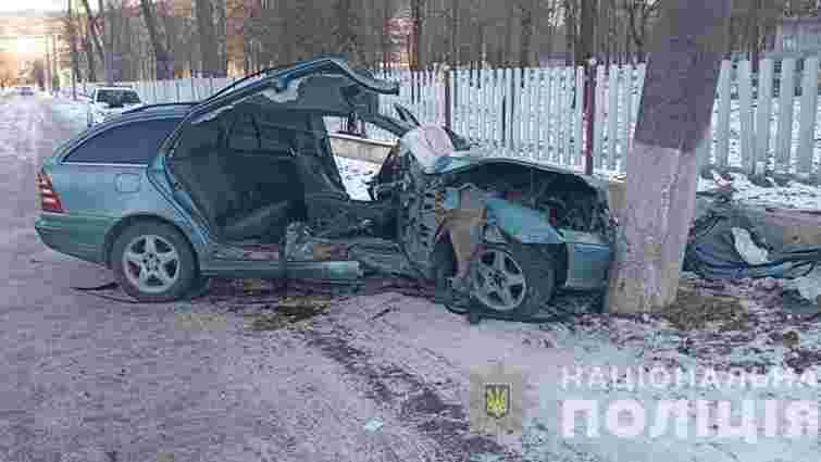 На Львівщині засудили п’яного водія, який влетів у електроопору і важко травмував підлітка