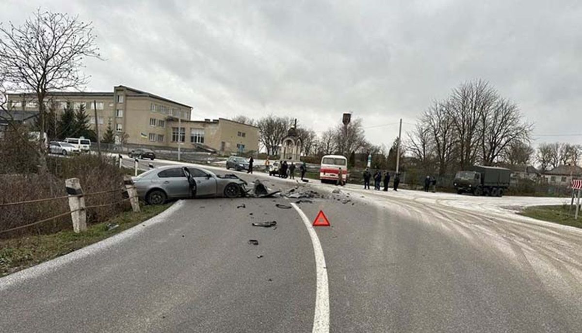 На Тернопільщині в ДТП з автобусом травми отримали троє людей