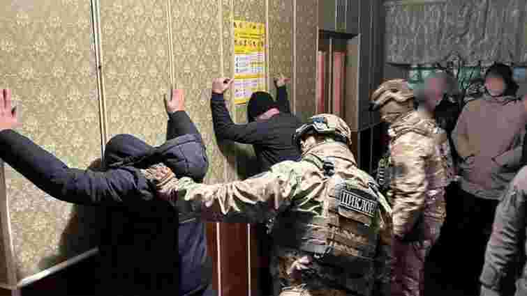 СБУ викрила у вінницькій тюрмі шахрайський кол-центр 