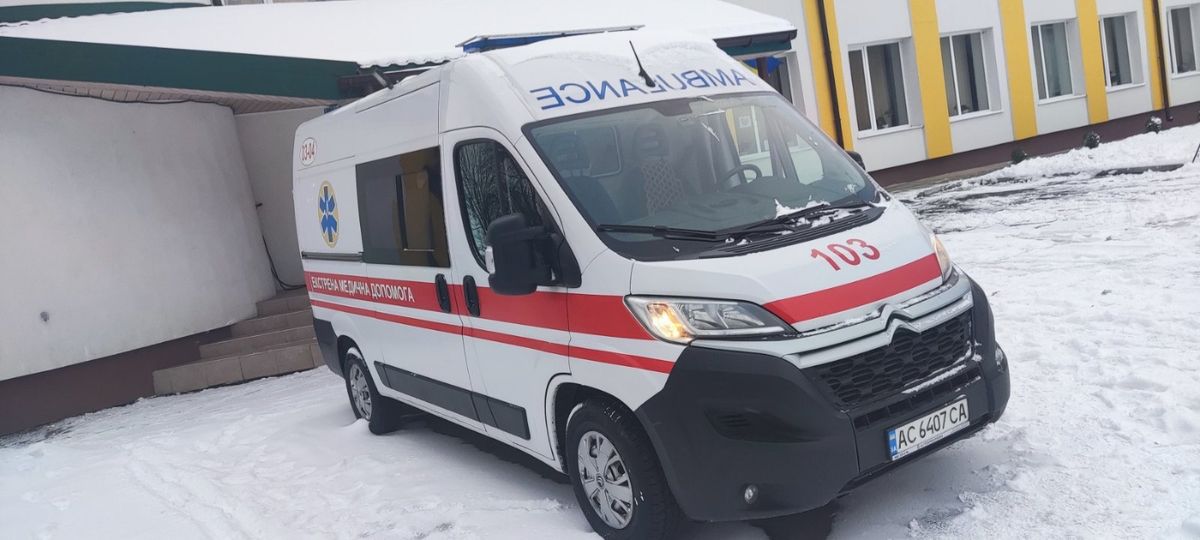 33-річна волинянка народила недоношених двійнят у автомобілі «швидкої»
