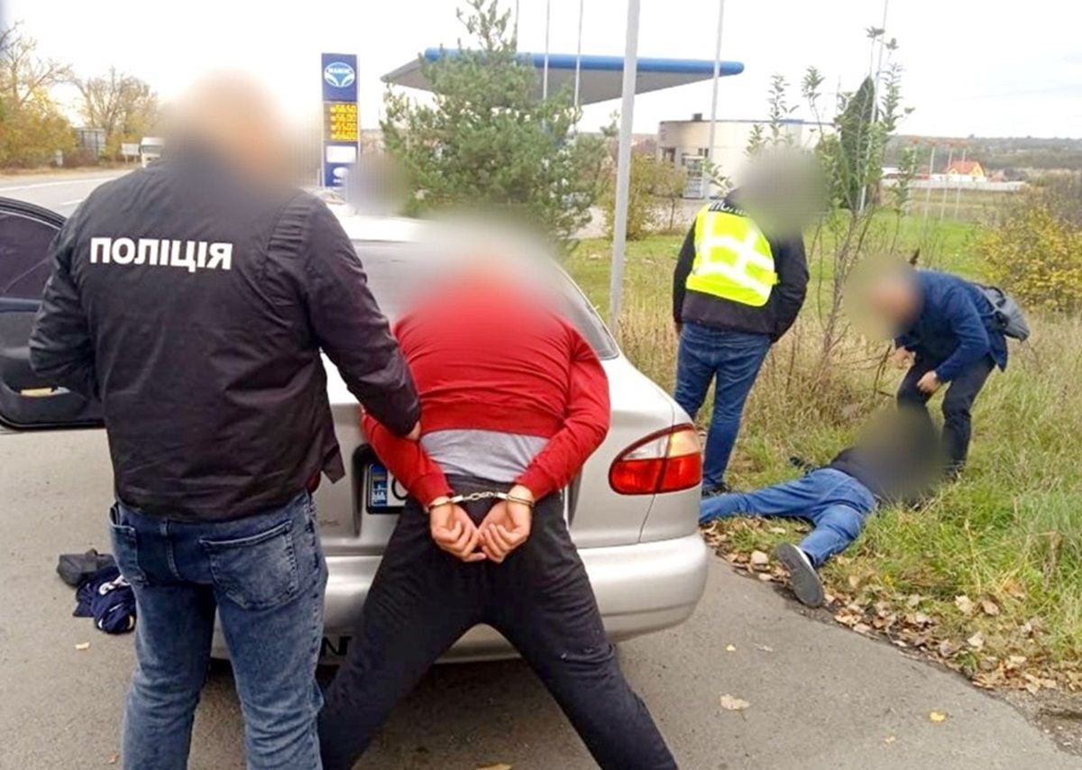 На Буковині військовослужбовець зі спільником переправляли ухилянтів за кордон