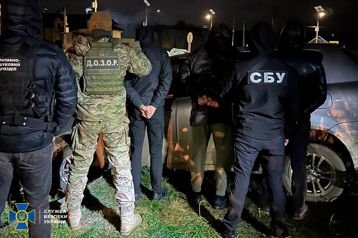 На Буковині виконроб організував канал переправлення ухилянтів за кордон
