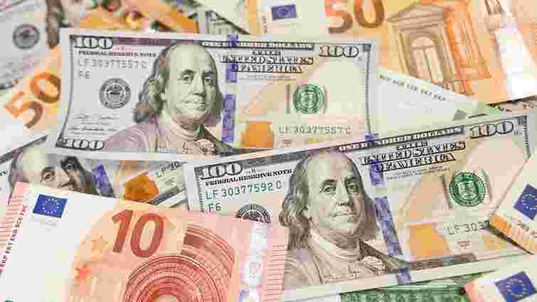 НБУ скасував обмеження на продаж готівкової валюти населенню
