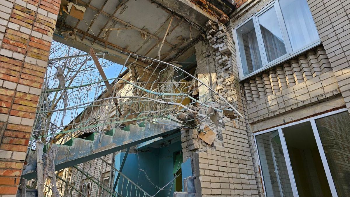 Росіяни обстріляли дитячий садок у Херсоні 