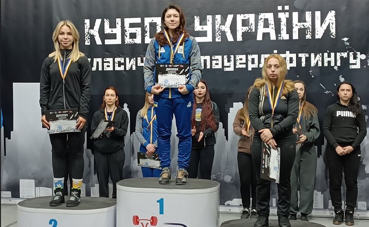Закарпатці з рекордом України їдуть на чемпіонати Європи та світу з пауерліфтингу