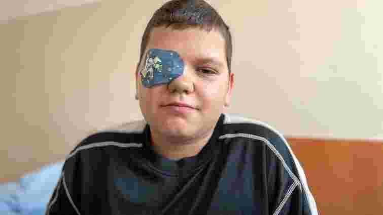 Офтальмологи Львова успішно проперували 13-річного хлопчика з пухлиною ока