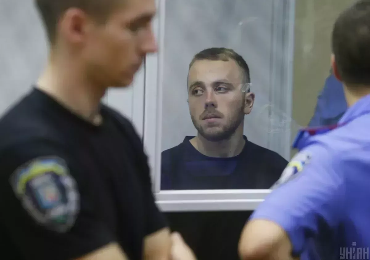 Конвоїрів Ігоря Гуменюка, який підірвав вибухівку в київському суді, засудили до арешту