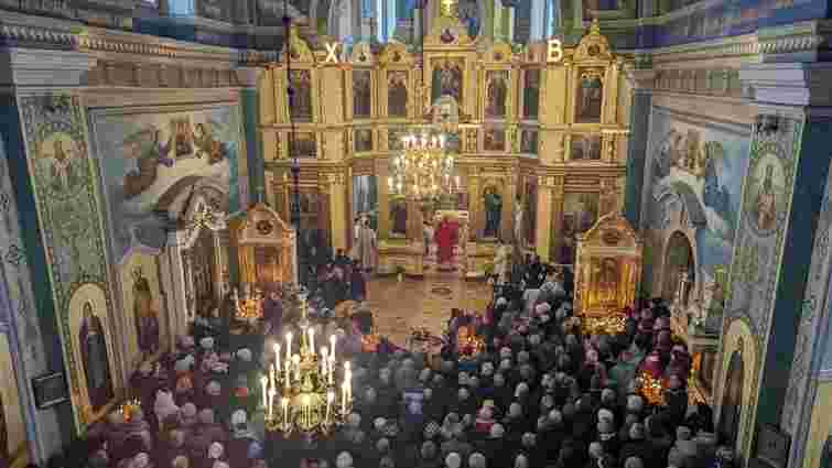 Вперше за майже 200 років у Миколаївському соборі Кременця молились українською