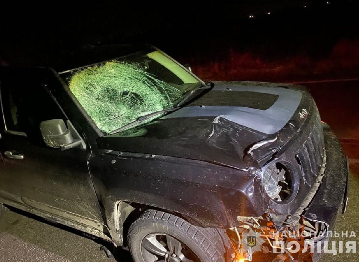 На Закарпатті після зіткнення з Jeep Patriot велосипедист загинув на місці