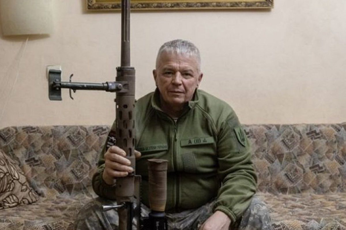 Снайпер СБУ розповів, як поцілив в російського офіцера з рекордної дистанції